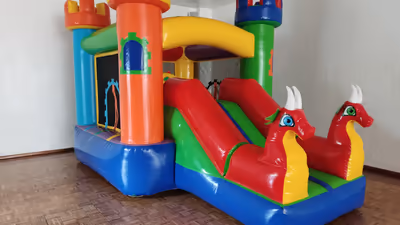 Inflable montado en un evento corporativo