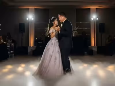 Vals de XV años con humo bajo e iluminación LED de piso