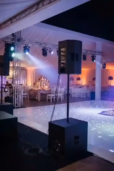 Equipo de sonido para una fiesta de XV años