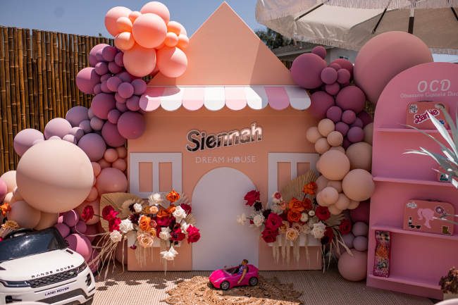 Fiesta infantil moderna Barbie Dream House